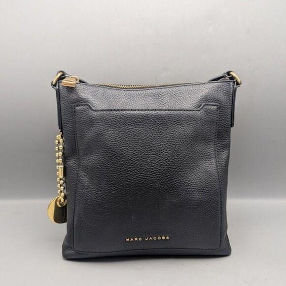 Marc Jacobs Handbags - Marc Jacobs Black Pebbled Leather Crossbody Bag